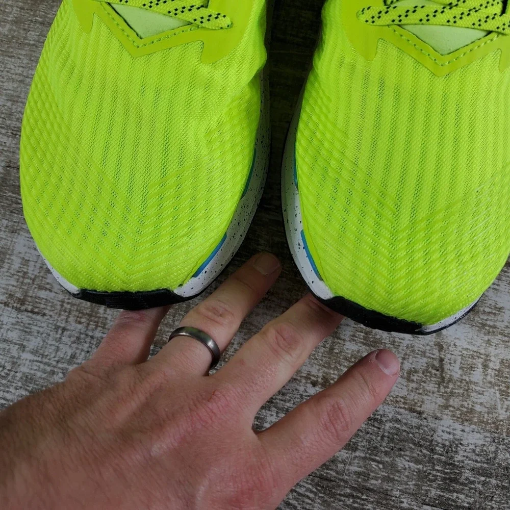 The North Face Vectiv‎ Eminus Mens Shoes Sz 11.5 Running Led Yellow Sneakers